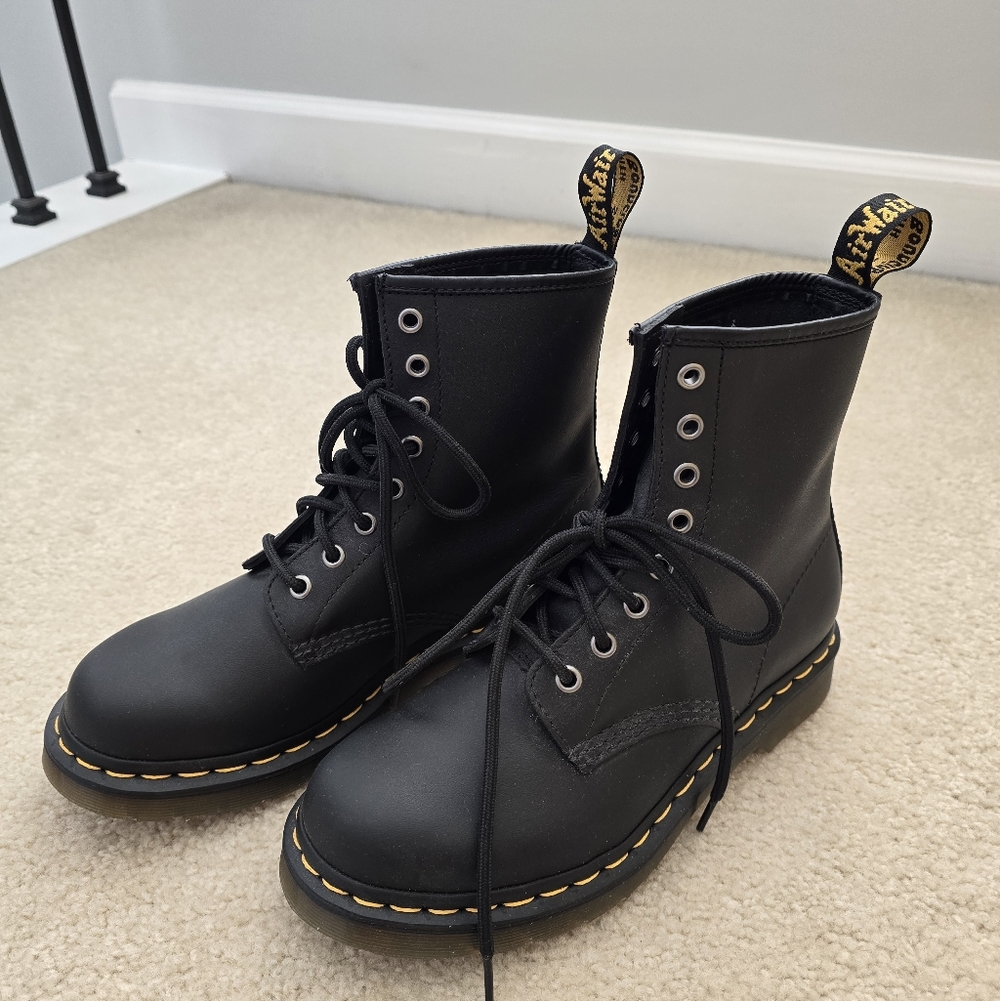 Dr. Martens Chelsea Boots